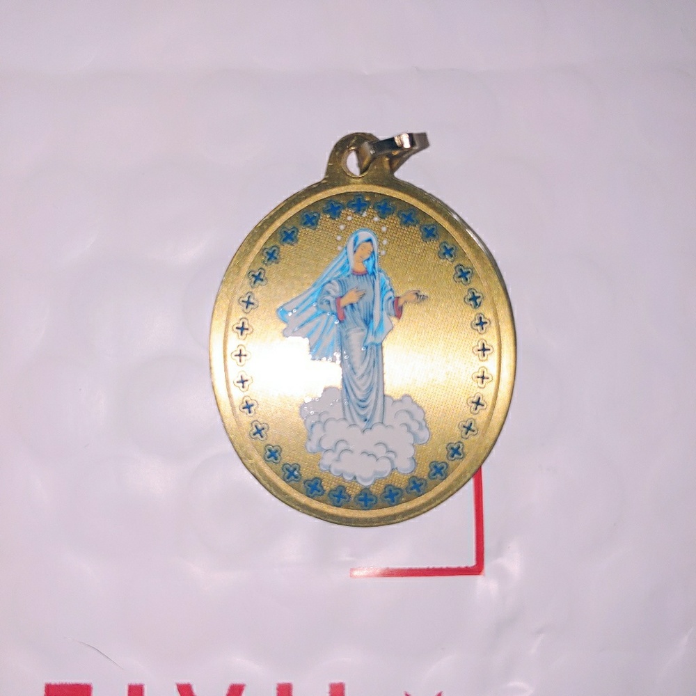 Vintage Wondering Mary Medal